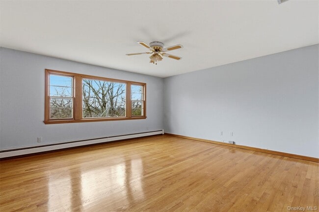 Building Photo - 27 Allapartus Cir