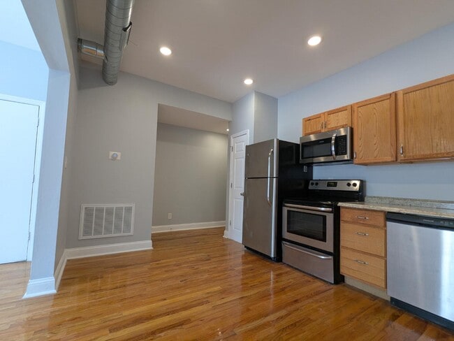 Building Photo - 3911 Castleman Ave