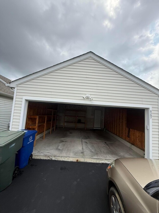 Building Photo - 8297 Altair St