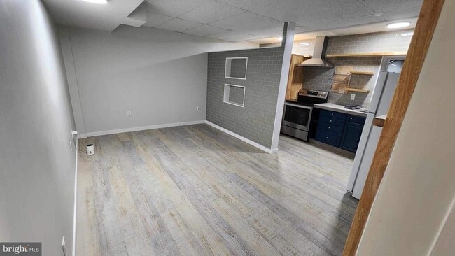 Building Photo - 7255 Moss Ln