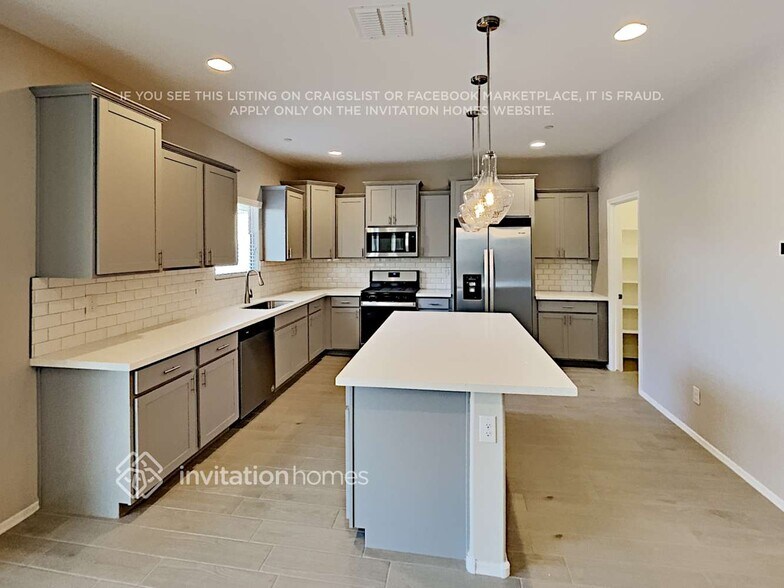 Building Photo - 21201 W Encanto Blvd