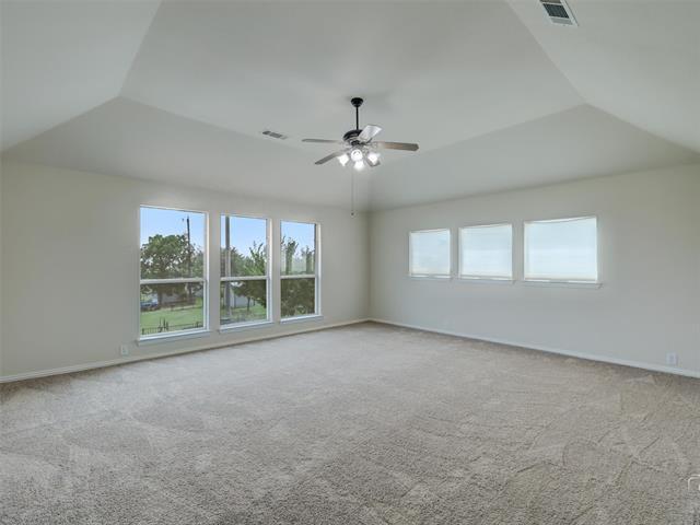 Building Photo - 1041 Crystal Lake Dr