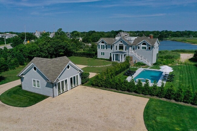 Building Photo - 115 Dune Rd