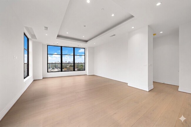 Building Photo - 2323 San Felipe St
