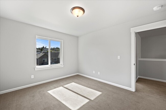 Building Photo - 421 N 76th Ave