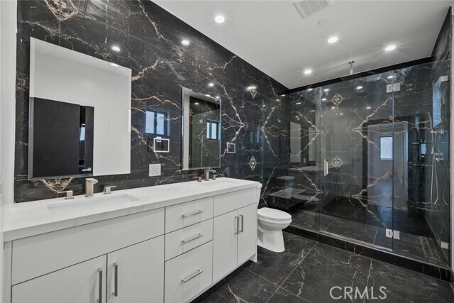 Building Photo - 12937 Kilikia Dr