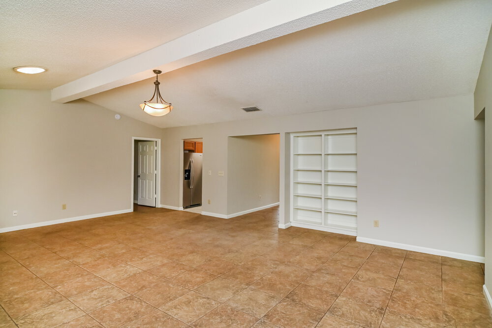 Building Photo - 4359 Hollygate Dr