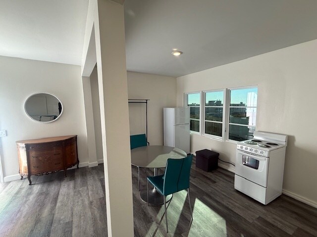 Building Photo - 22607 Pacific Coast Hwy