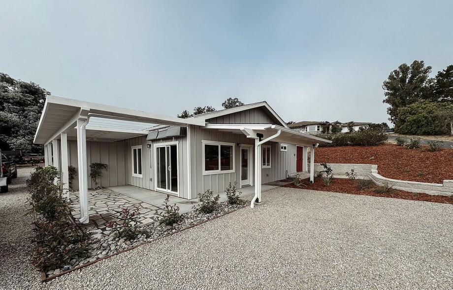 Primary Photo - 215 Burkhill Ln