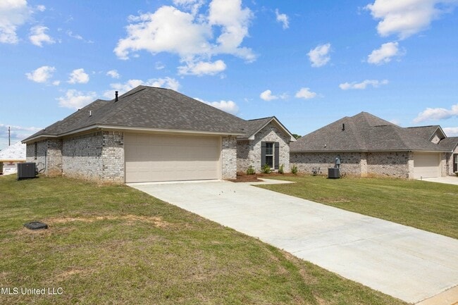 Building Photo - 230 Hemingway Cir