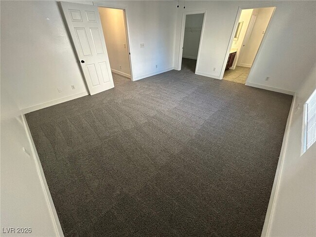 Building Photo - 554 Twilight Blue Ave