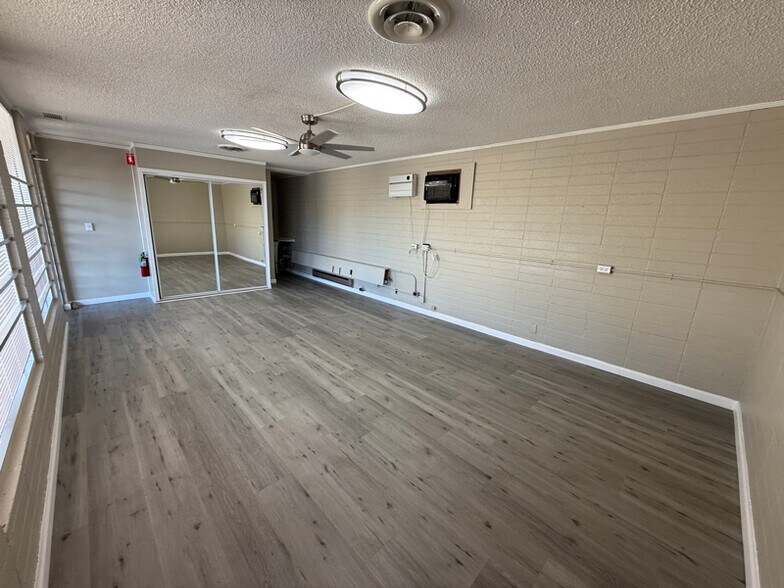 Building Photo - 2270 Lincoln St