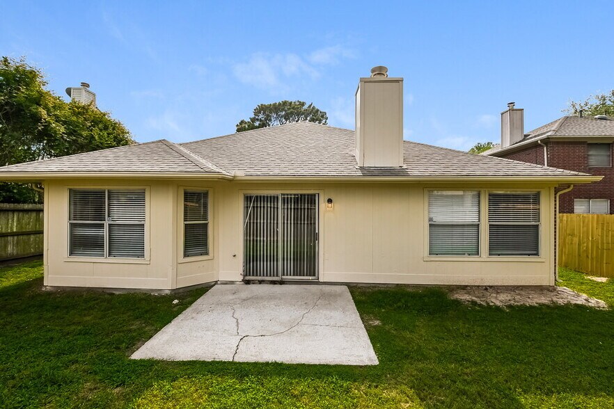 Building Photo - 4305 Kingfish Dr