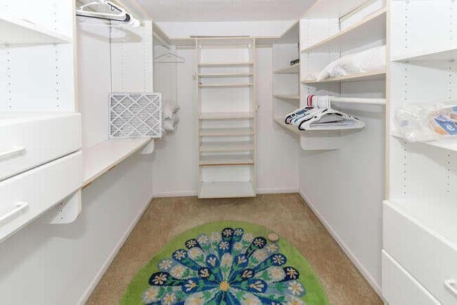 Building Photo - 1605 S US Hwy 1