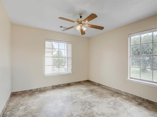 Building Photo - 8422 Tavenor Ln