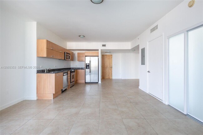 Building Photo - 350 S Miami Ave