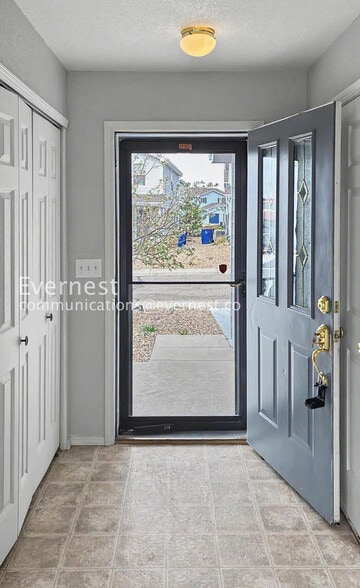 Building Photo - 451 Stardust Ct