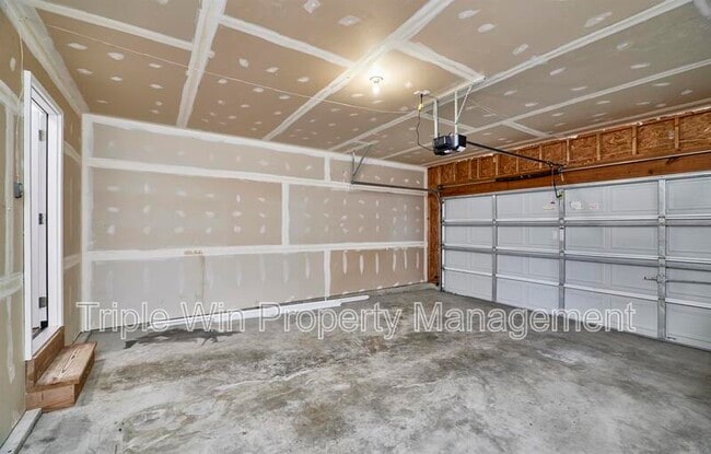 Building Photo - 152 Waterside Crossing Dr