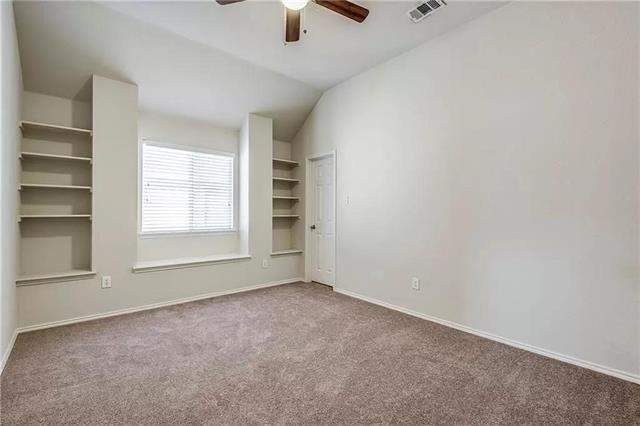 Building Photo - 5529 Crimson Oaks Dr