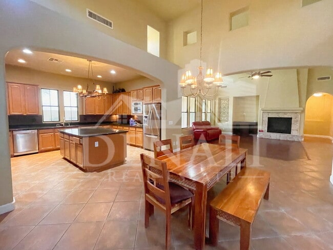 Building Photo - 9443 E Ironwood Bend