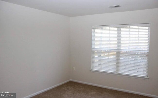 Building Photo - 20962 Albion Ln