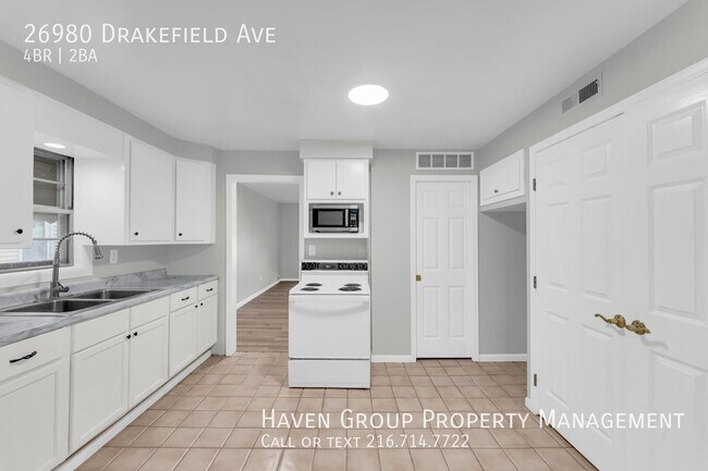 Building Photo - 26980 Drakefield Ave