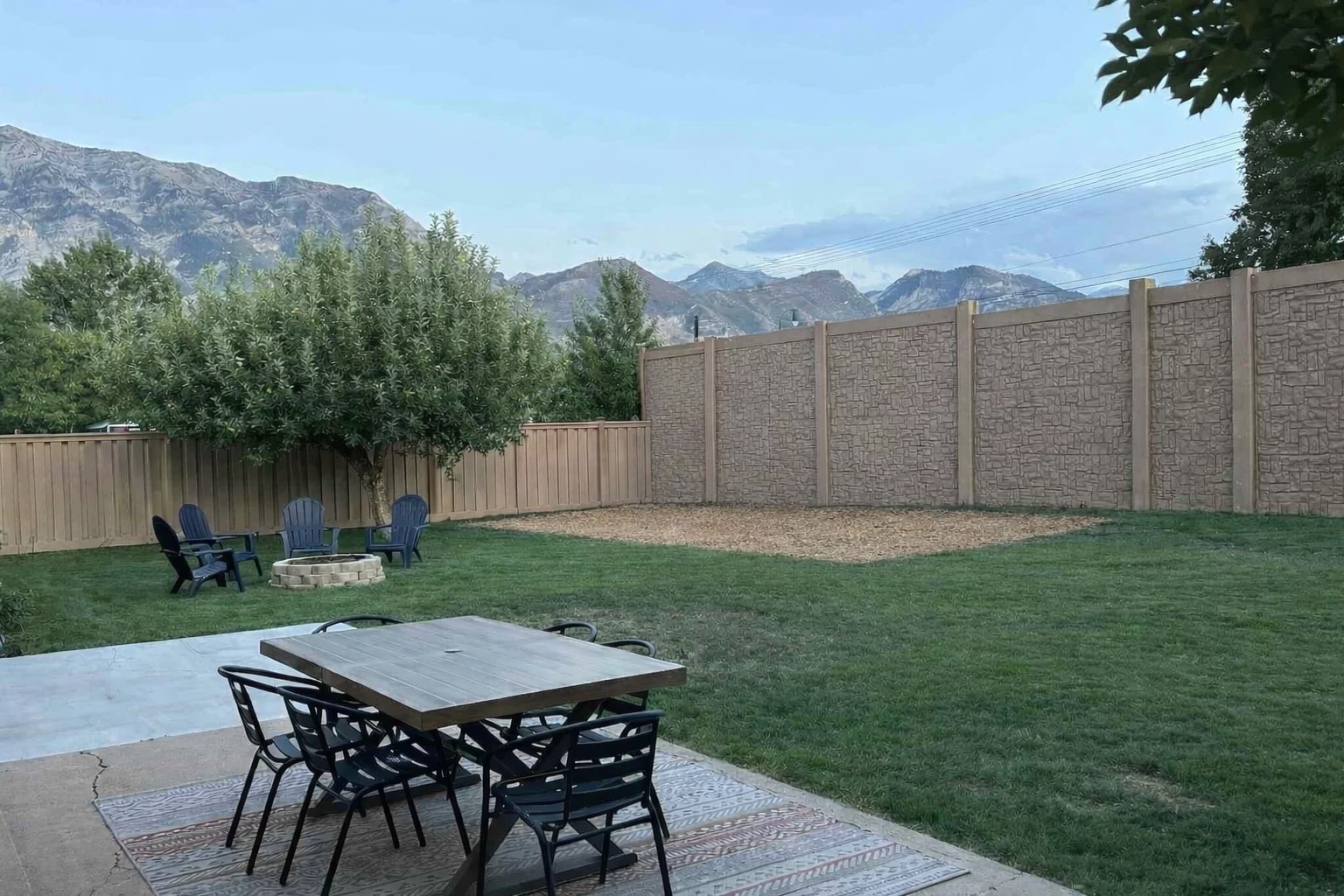 Building Photo - 894 E 840 N