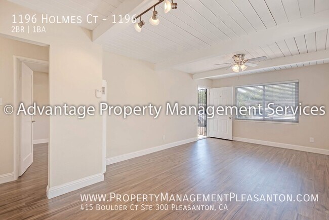 Building Photo - 1196 Holmes Ct