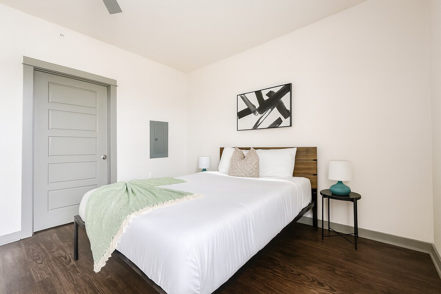 Building Photo - 111 E 4th St