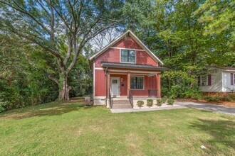 Building Photo - Beautiful Home with a Backyard Deck in Bid...