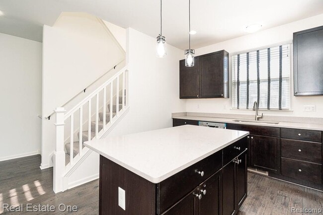 Building Photo - 4637 Bradley Cir