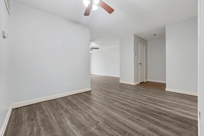 Building Photo - 2120 El Paseo St