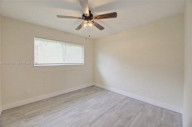 Building Photo - 610 N 31st Ct