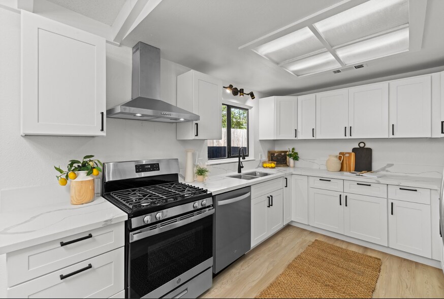 Building Photo - 6511 Brock Dr