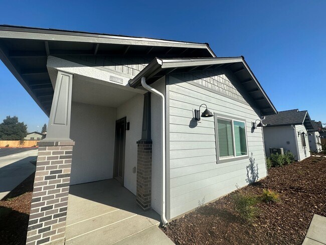 Primary Photo - Wood Ranch Apartments 514