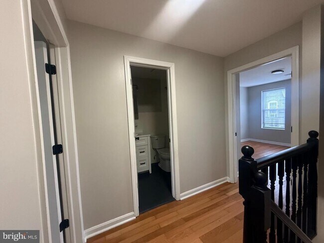 Building Photo - 3503 Leverton Ave