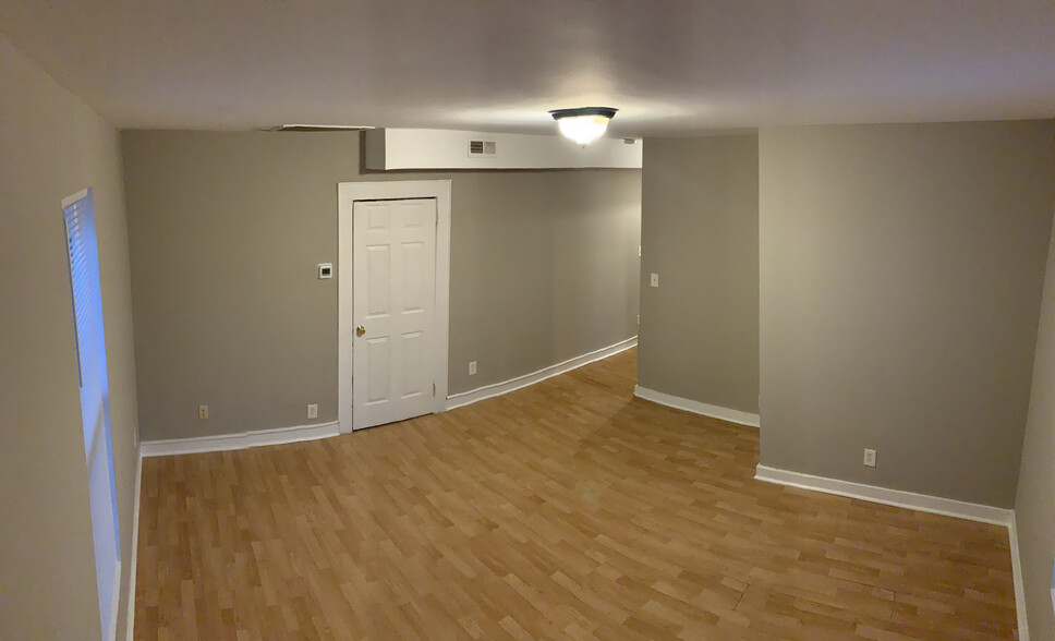 Living room - 357 College Ave