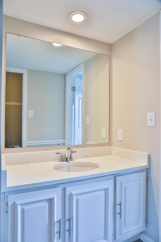 Building Photo - 5423 Rilian Ct