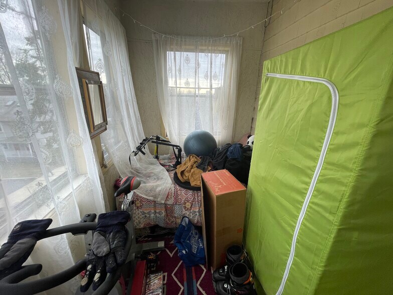 Building Photo - 79 Clarendon Ave