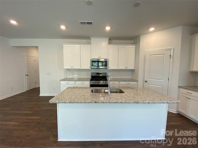 Building Photo - 14057 Lake Home Ln