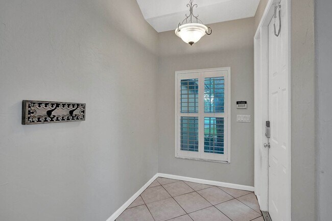 Building Photo - Amazing 4 Bedroom, 3 Bath home plus large 21'x11' loft located in Parkland Isles!