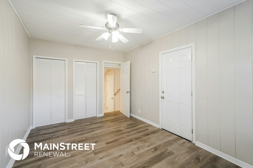 Building Photo - 1524 W River Shore Way