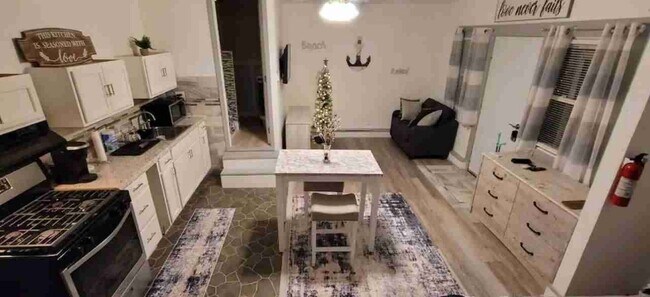 Building Photo - 30670 Iron Branch Rd