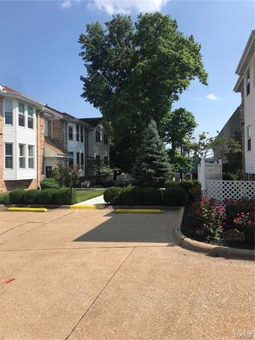 Building Photo - 102 E Bodley Ave