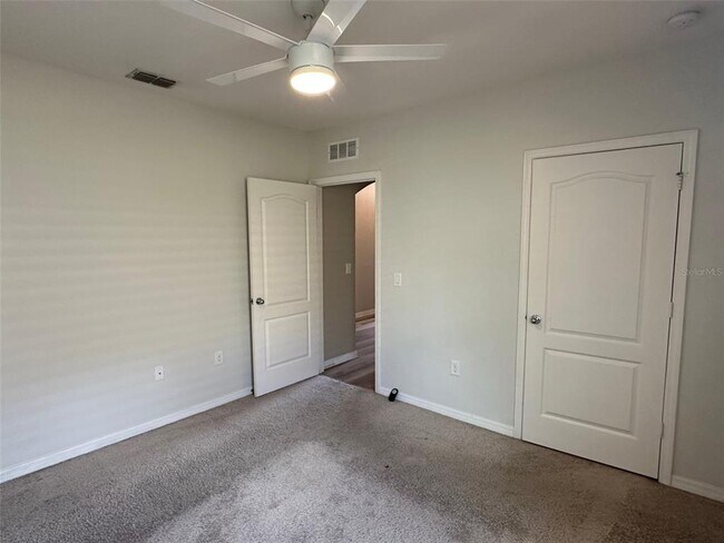 Building Photo - 521 White Coral Ln
