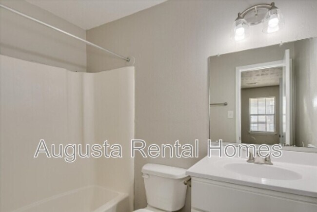 Building Photo - 2515 Ctr W Pkwy