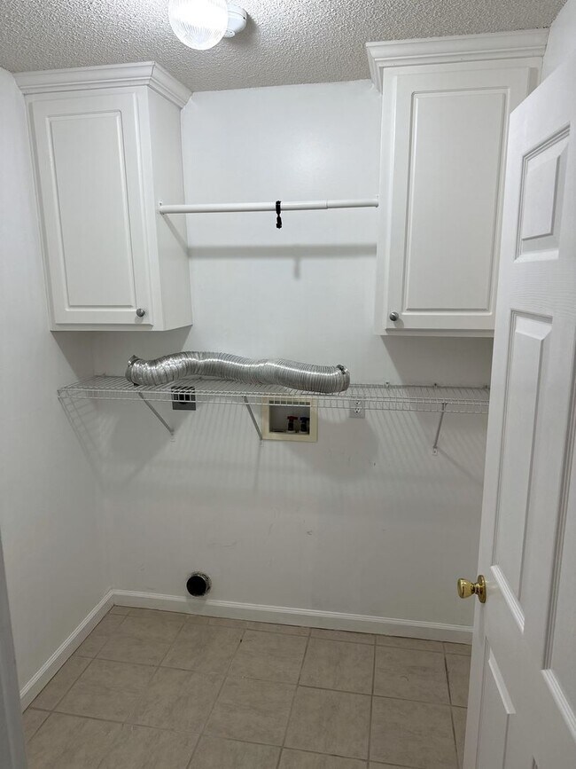 Building Photo - 2920 Findley Chase