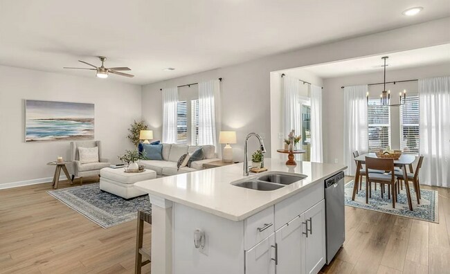 Building Photo - Modern 3 Bedroom Home Available October 1s...