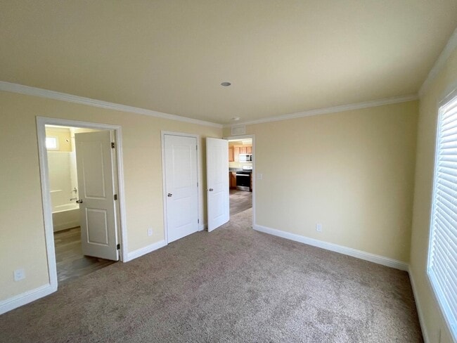 Building Photo - 4200 Maslona Dr