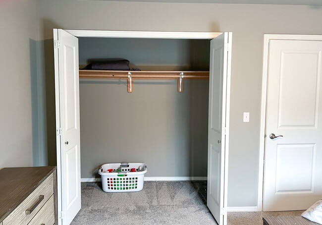 Building Photo - 2371 Irontree Pl